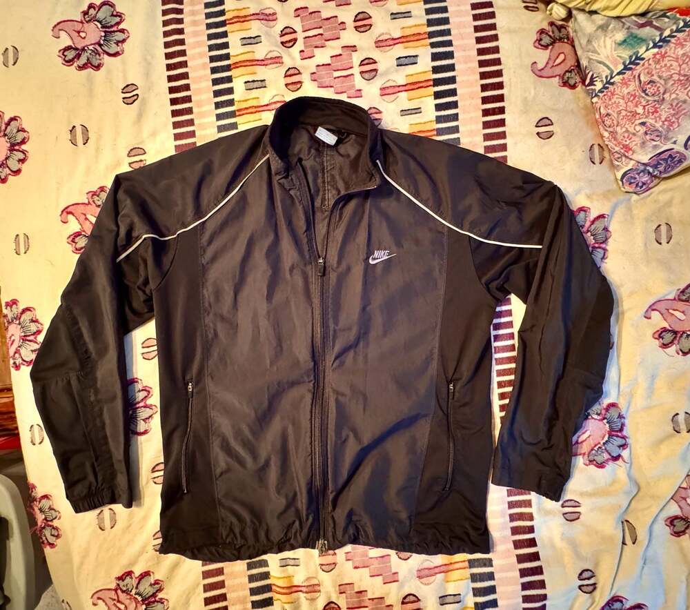 Nike Dri-FIT Black Zip Up Windbreaker Jacket Y2K Athleisure Sporty Minimalist